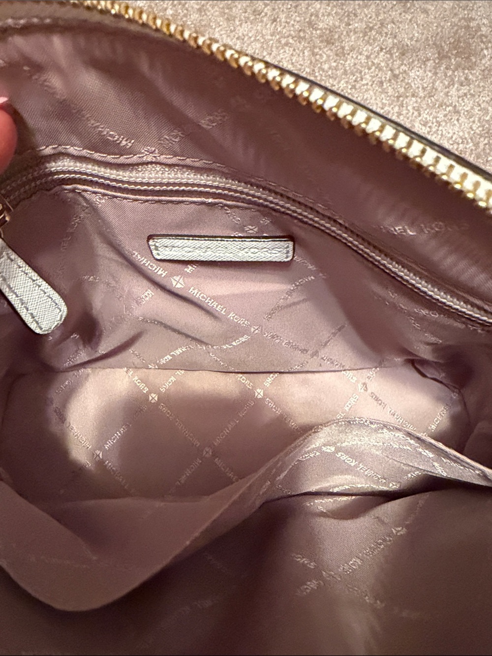 Michael Kors White Saffiano Crossbody Bag with Gold Hardware - Picture 5 of 6